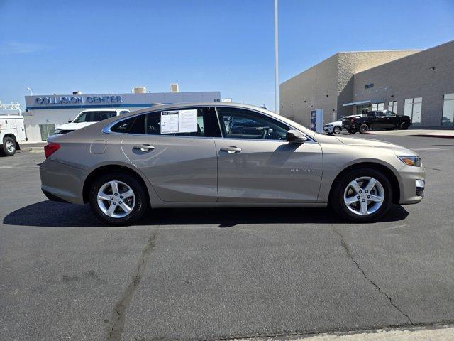 Photo of 2024 Mineral Gray Metallic Chevrolet Malibu