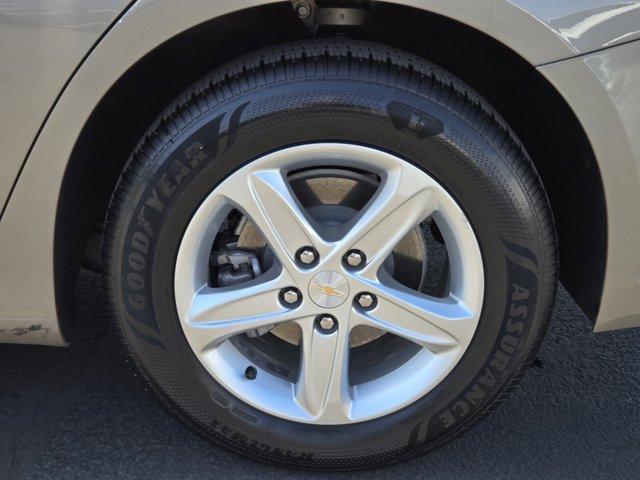 Photo of 2024 Mineral Gray Metallic Chevrolet Malibu