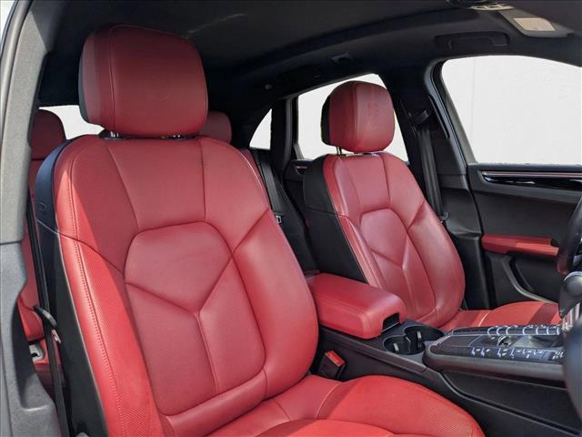 Photo of 2021 Carrara White Metallic Porsche Macan