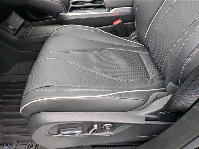 Photo of 2025 Majestic Black Pearl Acura RDX