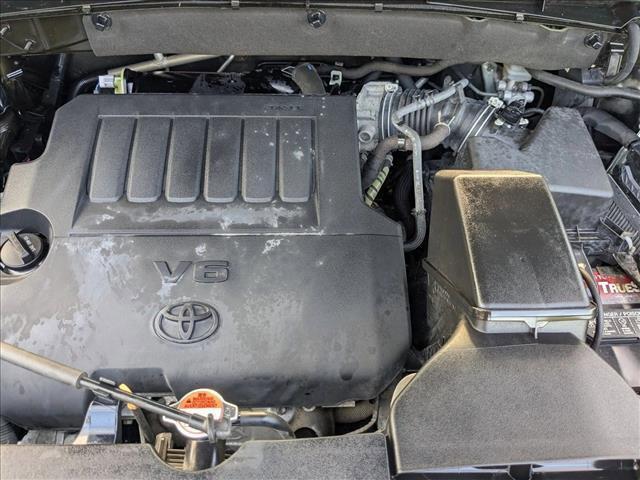 Photo of 2016 Midnight Black Metallic Toyota Highlander