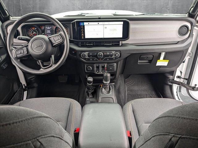 Photo of 2025 Bright White Clearcoat Jeep Wrangler