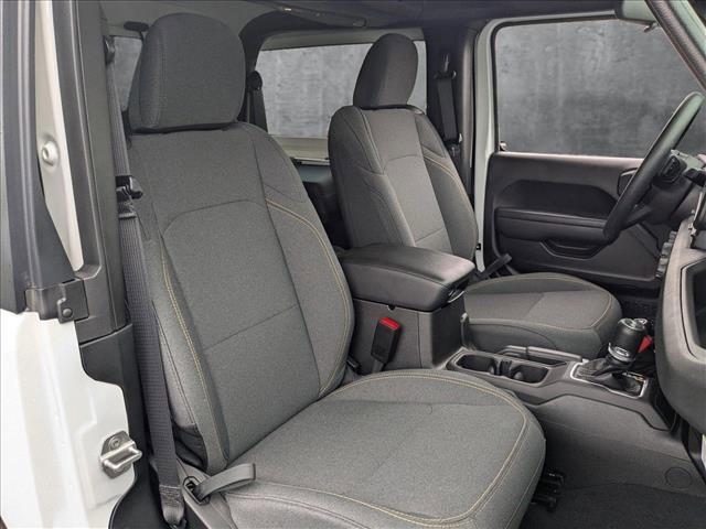 Photo of 2025 Bright White Clearcoat Jeep Wrangler