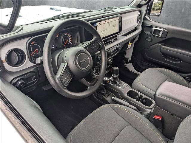 Photo of 2025 Bright White Clearcoat Jeep Wrangler