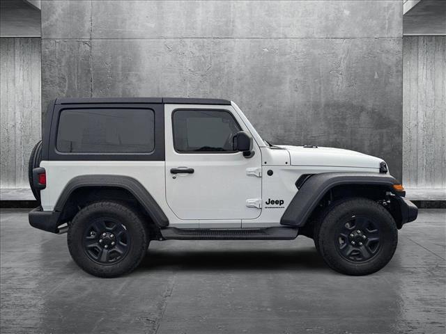 Photo of 2025 Bright White Clearcoat Jeep Wrangler