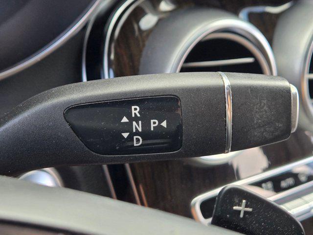Photo of 2018 Polar White Mercedes-Benz GLC 300