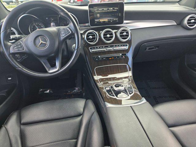 Photo of 2018 Polar White Mercedes-Benz GLC 300