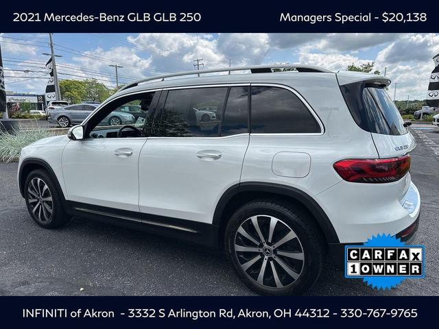 Photo of 2021 White Mercedes-Benz GLB 250