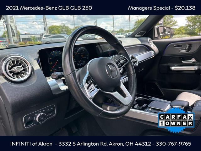 Photo of 2021 White Mercedes-Benz GLB 250