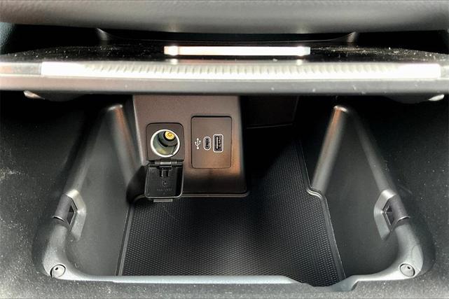 Photo of 2025 Agate Black Metallic Ford Explorer