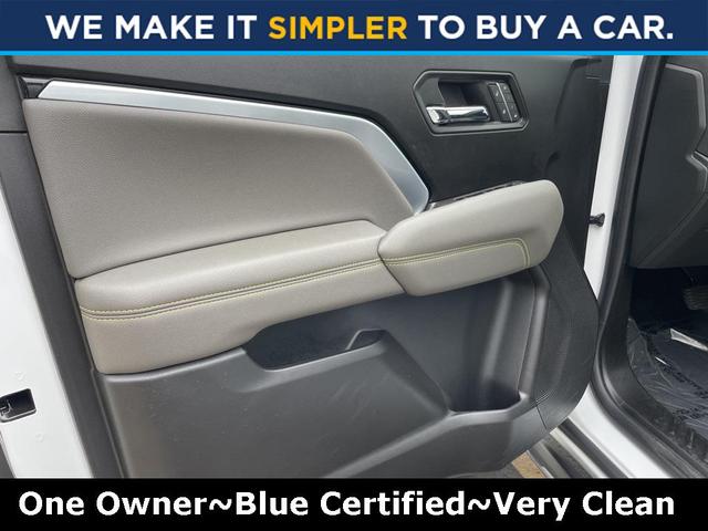 Photo of 2023 Summit White Chevrolet Colorado