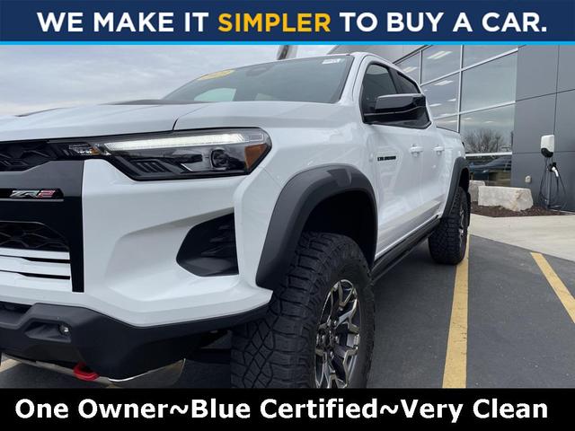 Photo of 2023 Summit White Chevrolet Colorado