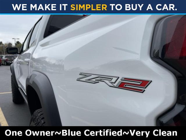 Photo of 2023 Summit White Chevrolet Colorado