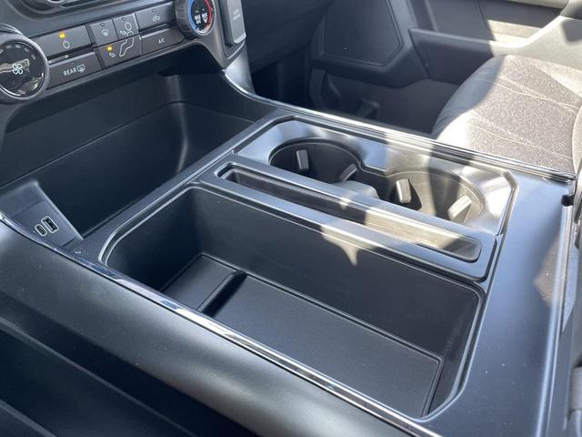 Photo of 2025 Oxford White Ford F-150
