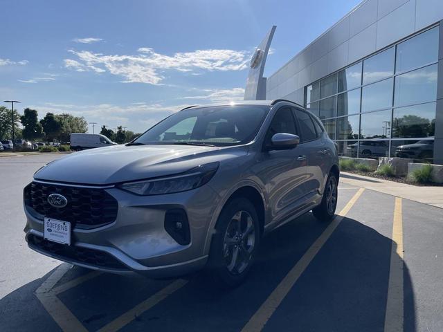 Photo of 2024 Iconic Silver Metallic Ford Escape