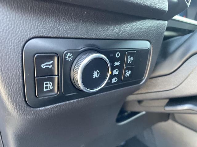 Photo of 2024 Iconic Silver Metallic Ford Escape