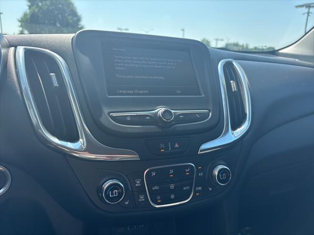 Photo of 2022 Mosaic Black Metallic Chevrolet Equinox