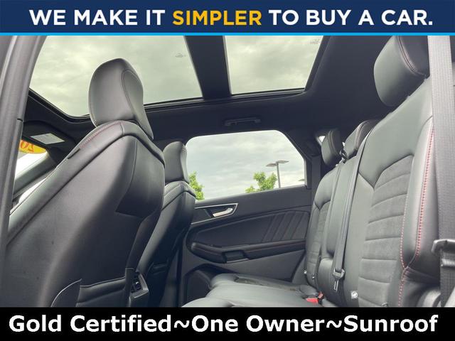 Photo of 2022 Carbonized Gray Metallic Ford Edge