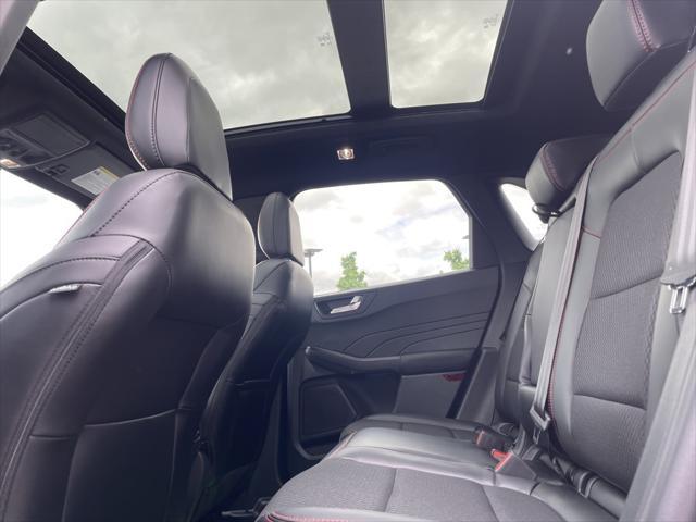 Photo of 2025 Agate Black Metallic Ford Escape