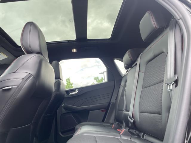Photo of 2025 Agate Black Metallic Ford Escape