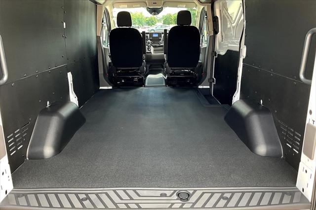 Photo of 2025 Oxford White Ford Transit-150