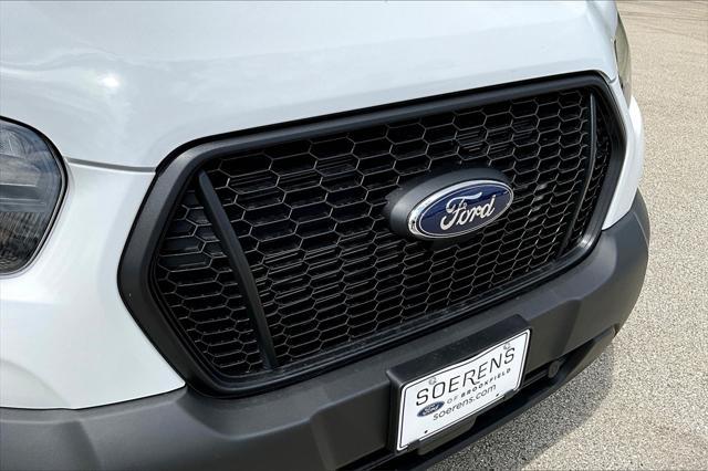 Photo of 2025 Oxford White Ford Transit-150