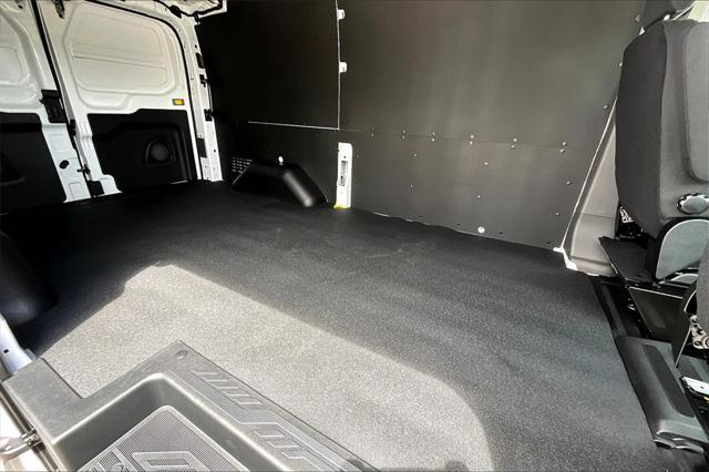 Photo of 2025 Oxford White Ford Transit-150