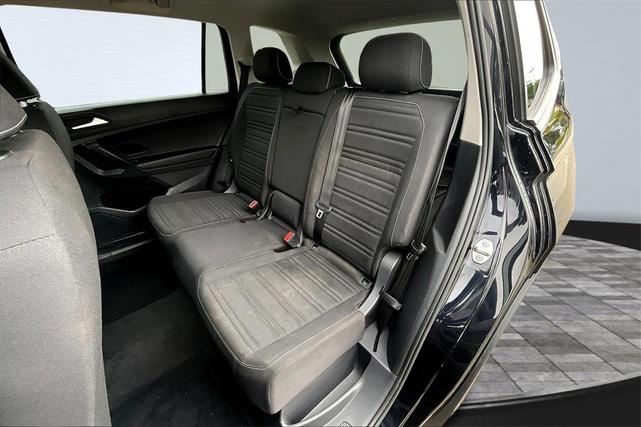 Photo of 2022 Deep Black Pearl Volkswagen Tiguan