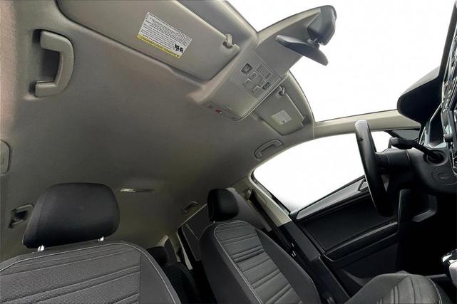 Photo of 2022 Deep Black Pearl Volkswagen Tiguan