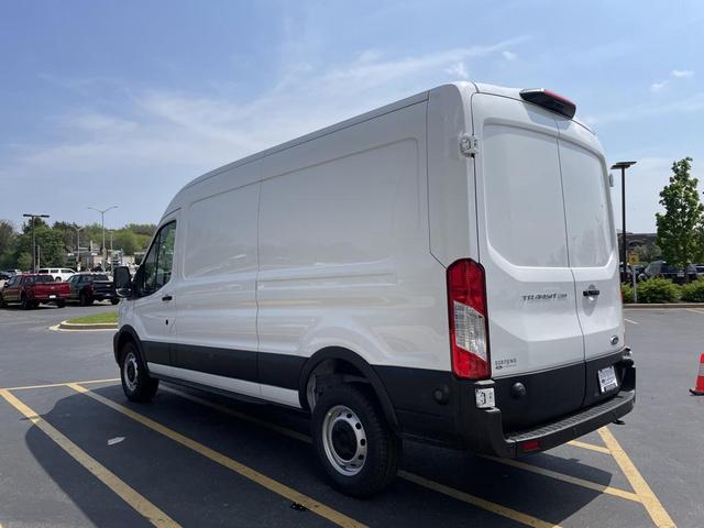 Photo of 2025 Oxford White Ford Transit-250
