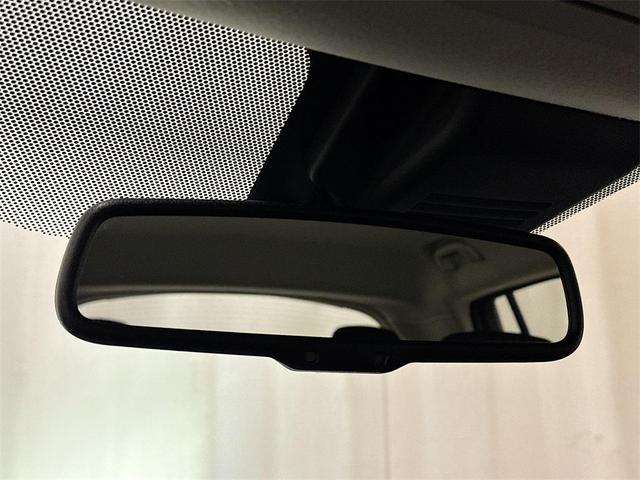 Photo of 2023 Deep Blue Pearl Nissan Leaf