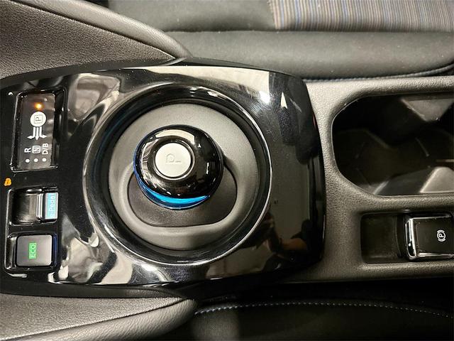 Photo of 2023 Deep Blue Pearl Nissan Leaf