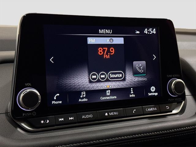 Photo of 2025 Super Black Nissan Rogue