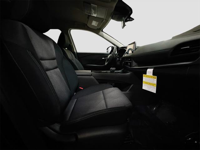Photo of 2025 Super Black Nissan Rogue