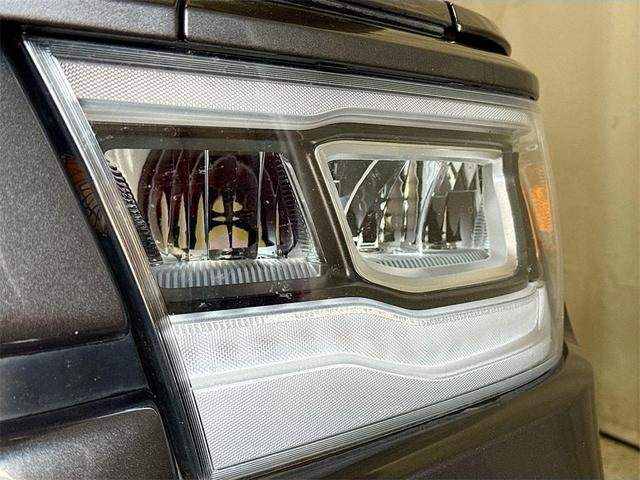 Photo of 2020 Granite Crystal Metallic Clearcoat RAM 1500