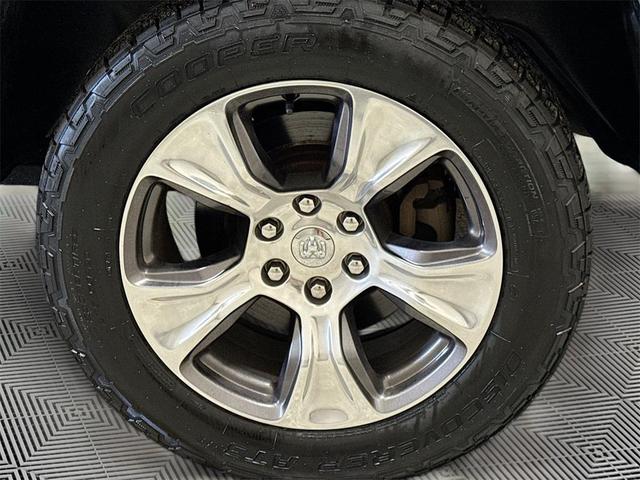Photo of 2020 Granite Crystal Metallic Clearcoat RAM 1500