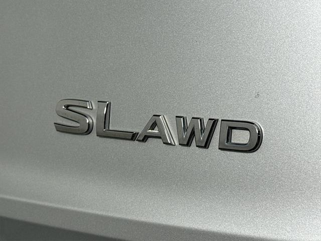 Photo of 2023 Brilliant Silver Metallic Nissan Rogue