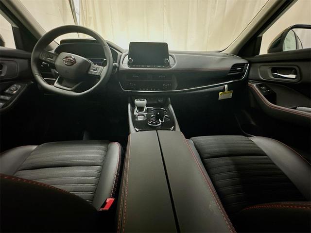 Photo of 2025 Everest Wh Nissan Rogue