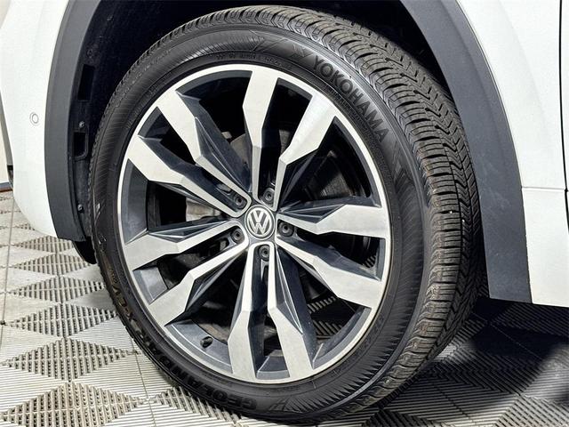 Photo of 2021 Pure White Volkswagen Atlas