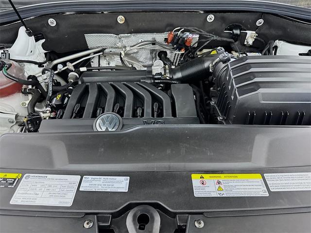 Photo of 2021 Pure White Volkswagen Atlas