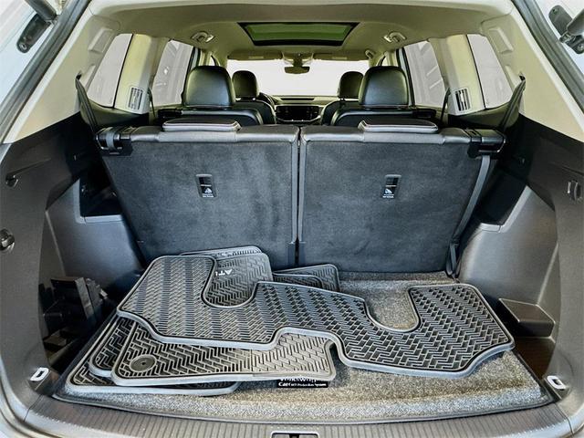 Photo of 2021 Pure White Volkswagen Atlas