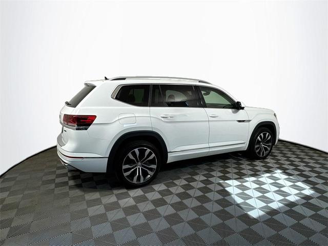 Photo of 2021 Pure White Volkswagen Atlas