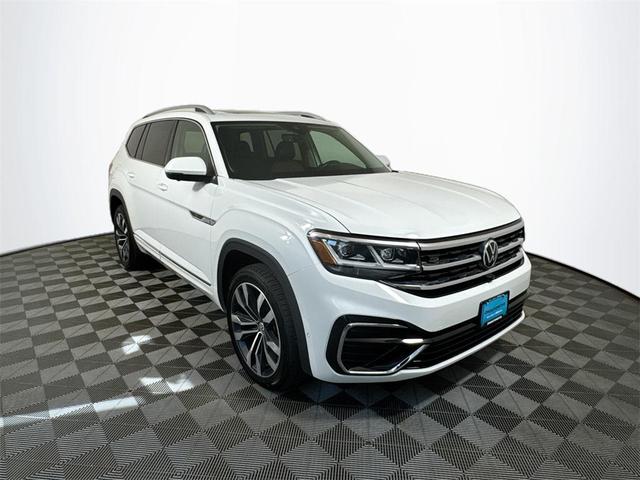 Photo of 2021 Pure White Volkswagen Atlas