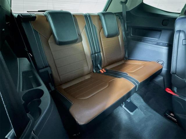 Photo of 2021 Pure White Volkswagen Atlas