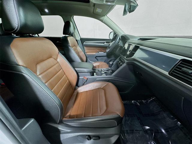 Photo of 2021 Pure White Volkswagen Atlas