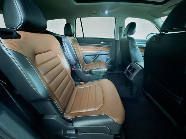 Photo of 2021 Pure White Volkswagen Atlas