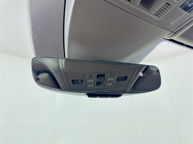 Photo of 2021 Pure White Volkswagen Atlas