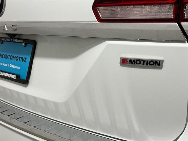 Photo of 2021 Pure White Volkswagen Atlas