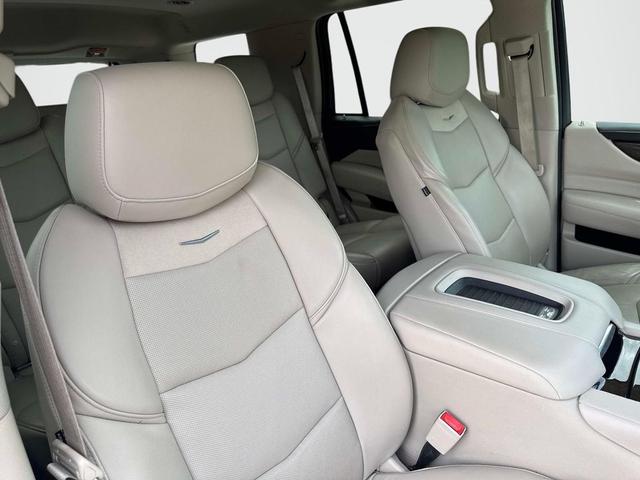 Photo of 2019 Crystal White Tricoat Cadillac Escalade