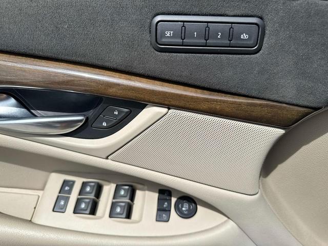 Photo of 2019 Crystal White Tricoat Cadillac Escalade